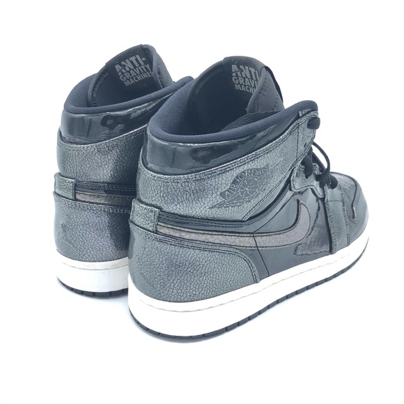 Air Jordan 1 Retro | Sz 10.5 - Picture 5 of 16